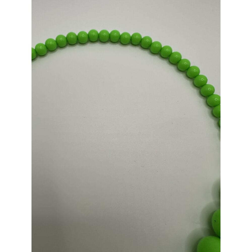 Jewelry Set Of Neon Green Stretch Beaded Necklace, Bracelet, & Hoop Earrings - Picture 5 of 8